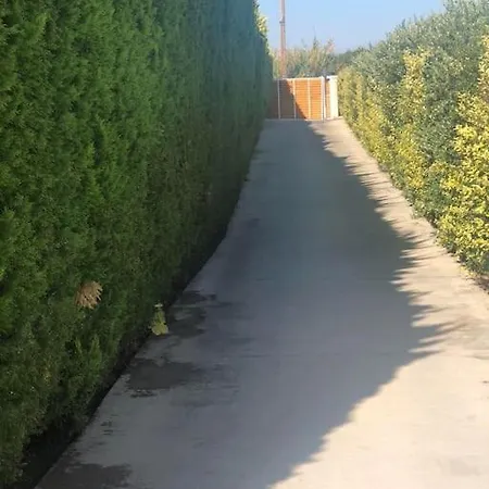 Дом отдыха Modern One Bedroom Beachside *