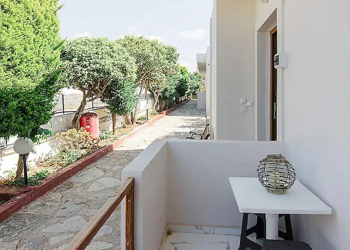 Modern One Bedroom Beachside Case de vacanță Hersonissos (Crete)