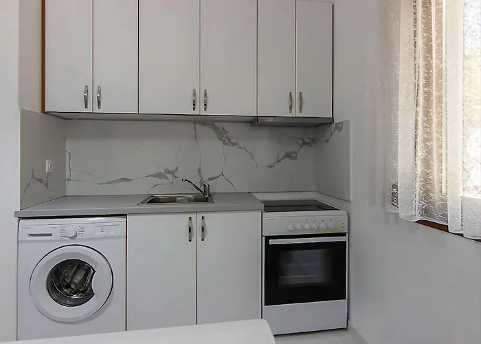 Modern One Bedroom Beachside Hersonissos (Crete)