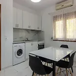 Modern One Bedroom Beachside Prázdninový dům *