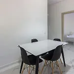 Modern One Bedroom Beachside