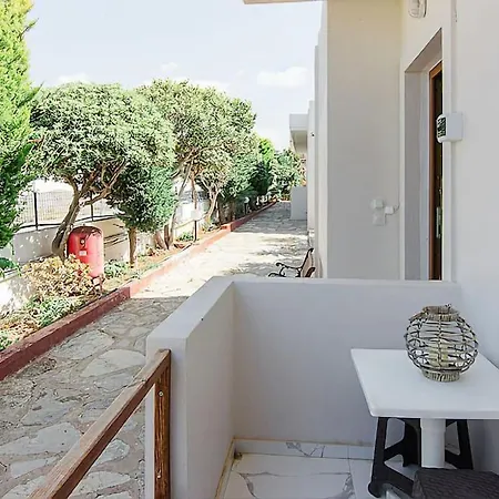 Modern One Bedroom Beachside Holiday home Hersonissos (Crete)