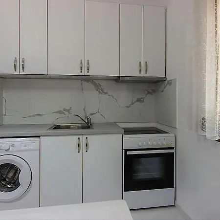 Modern One Bedroom Beachside Hersonissos (Crete)