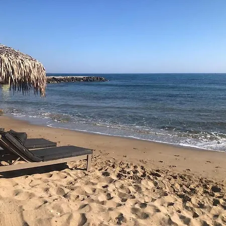 Modern One Bedroom Beachside * Hersonissos (Crete)